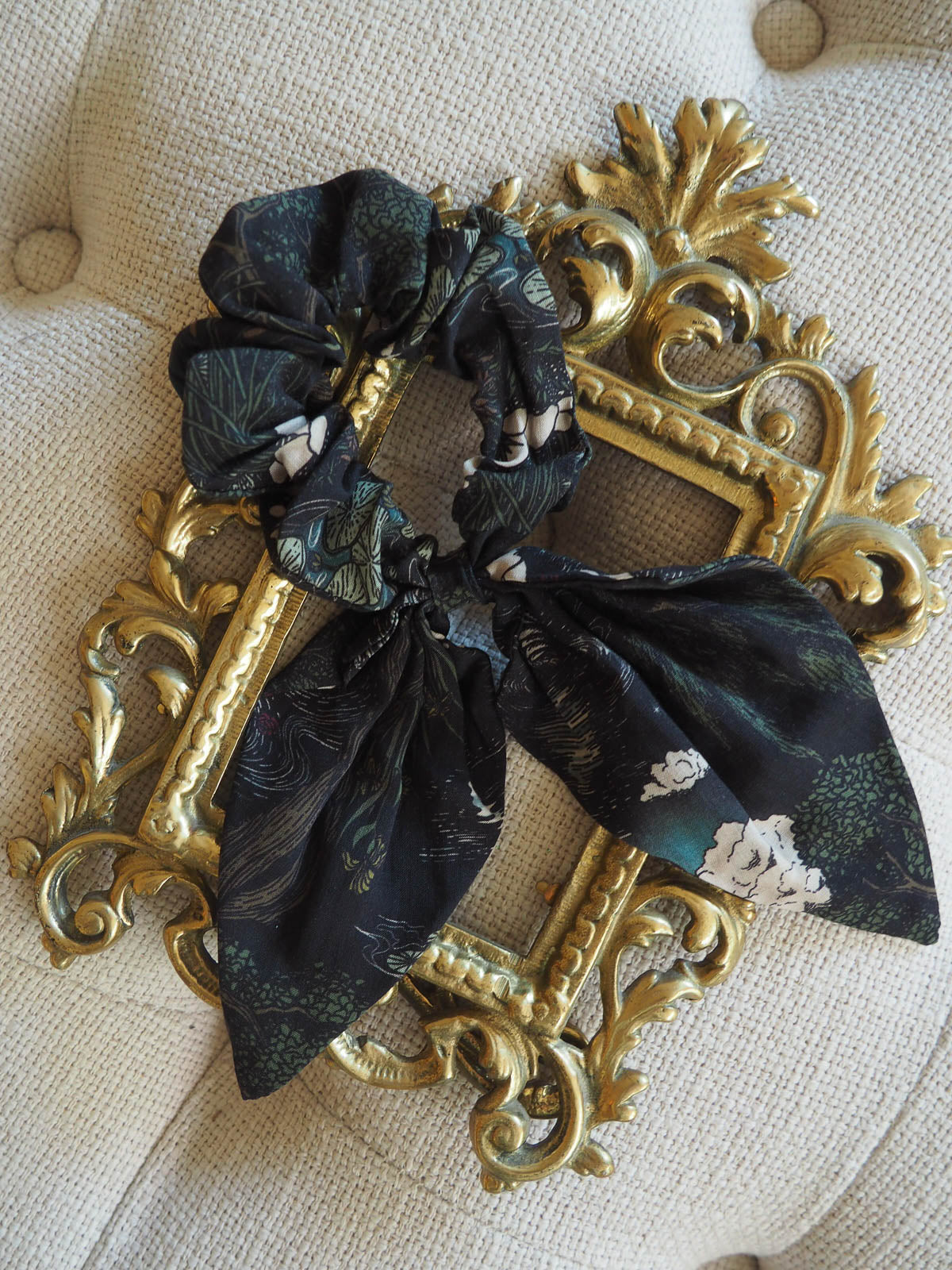 scrunchie | pondwater